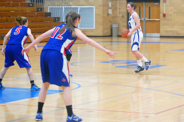 Guard Hannah Claywell helped guide the Lady Bulldogs to victory over Glenbard.