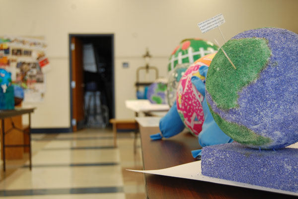 As part of their unit on positive environmental change, SEE team students displayed cool globe artwork.  This project ran simultaneously with students reading of the novel Ishmael.