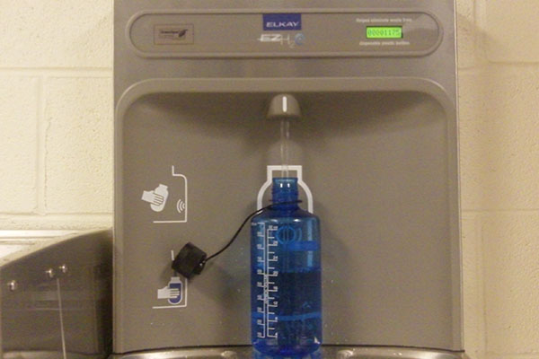 New bottle-filling drinking stations help students stay hydrated while also helping the planet.