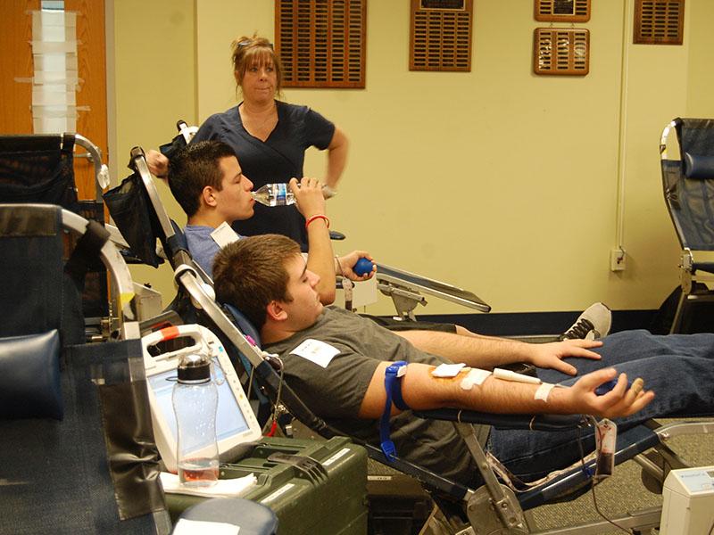 Students+at+the+blood+drive.