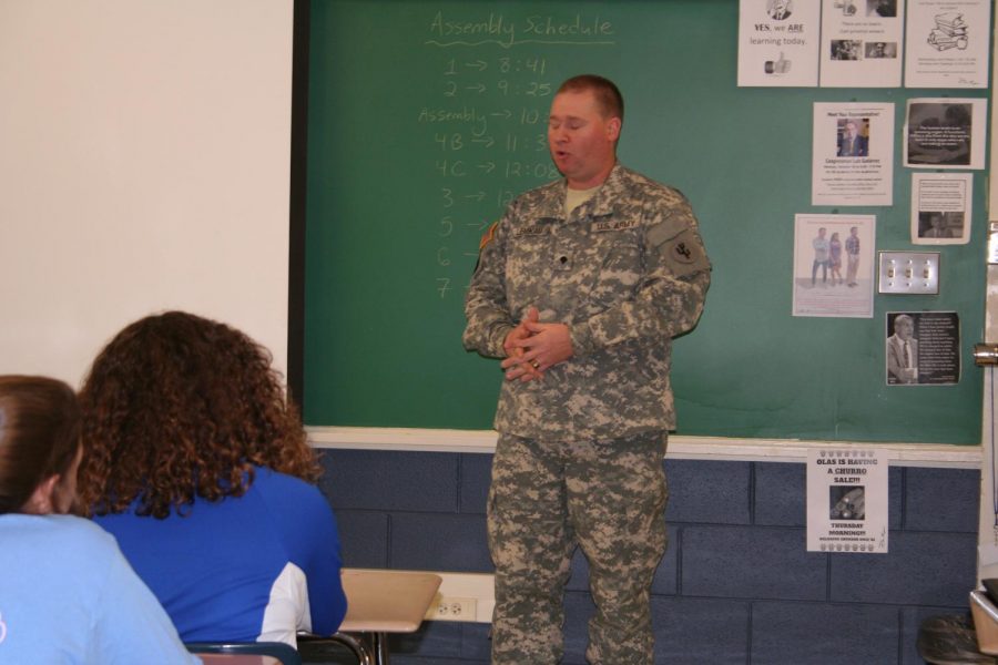 Veteran Jason Lemaku speaks to RBHS students. 