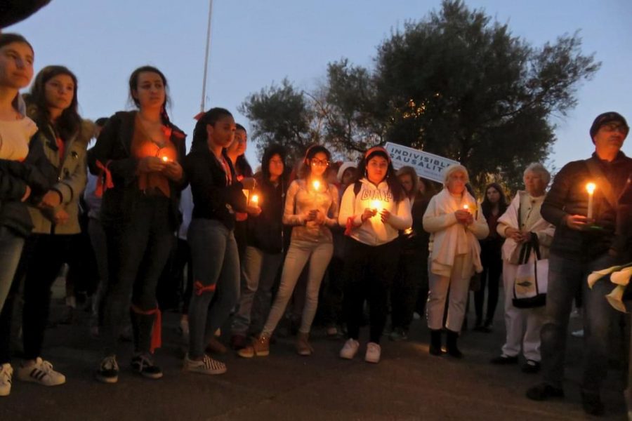 Vigil held for Parkland shooting victims