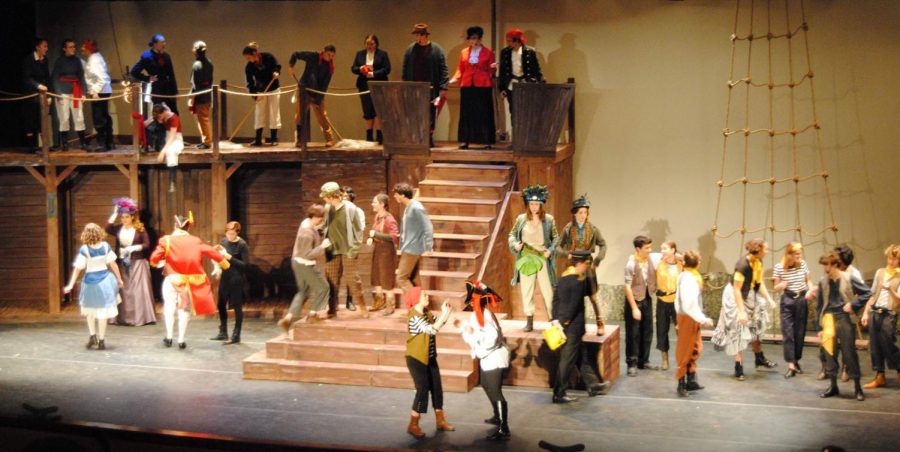 The cast of RBs production of Peter and the Starcatcher takes the stage
