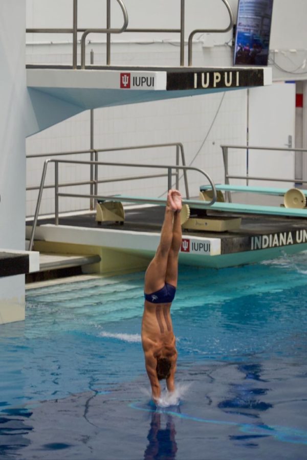Nolan%2C+who+owns+every+mens+diving+record+at+RB%2C+competes+in+a+meet.