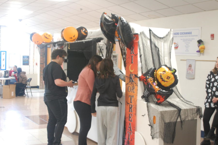 Applied Arts classes collaborate on Halloween pop-up truck